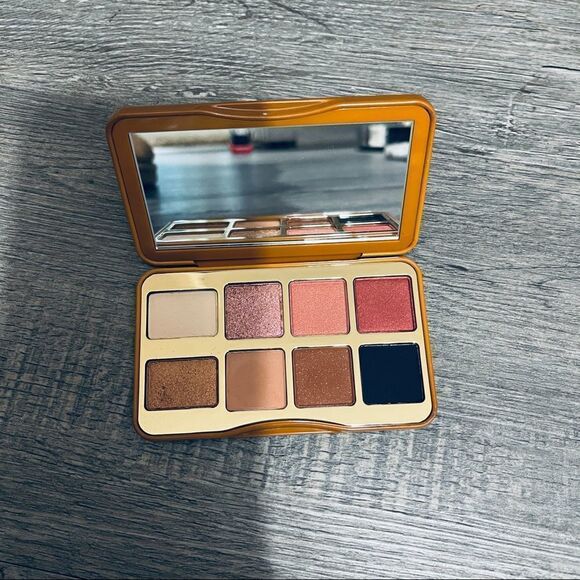 Too Faced Kitty Likes to Scratch Mini Eyeshadow Palette - Picture 6 of 12
